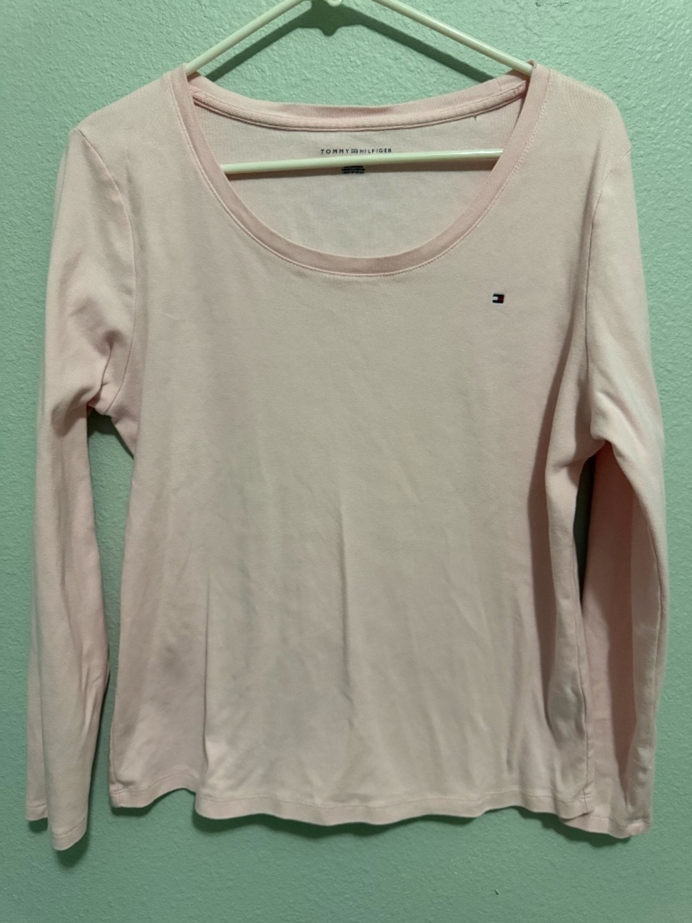 Tommy Hilfiger XL Light Pink 100% Cotton Long Sleeve Tee